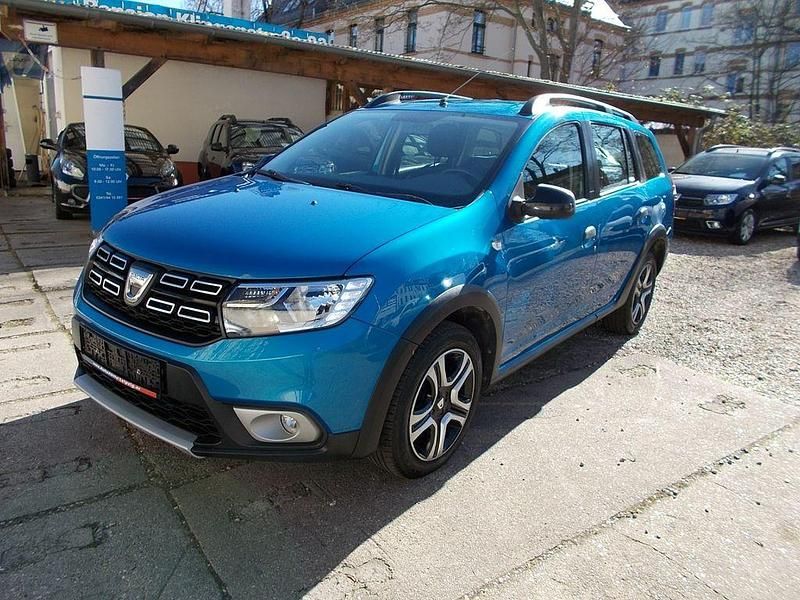 Gebraucht Dacia Logan Stepway 90 PS (66 kW) 2019 Blau Limousine