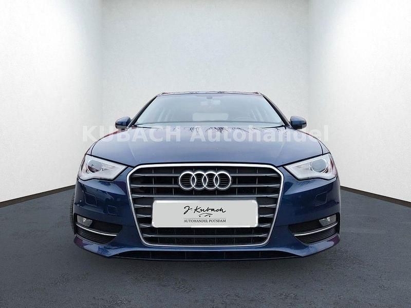 Gebraucht Audi A3 Ambiente 150 PS (110 kW) 2016 Blau Limousine