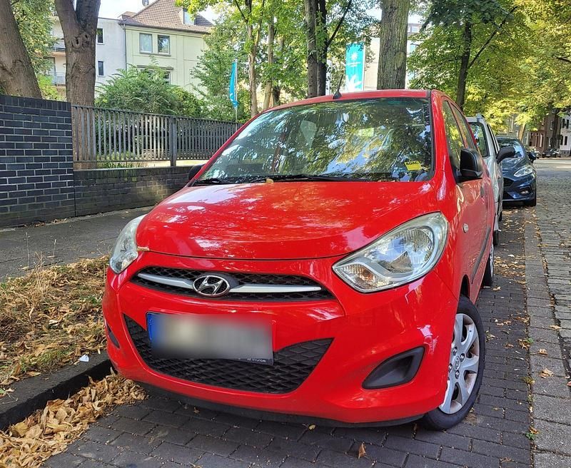 Rot Gebraucht 2010 Hyundai i10 Edition Kleinwagen | 1.950 € (Guter Preis) - Bild 1/4