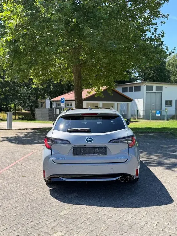 Gebraucht Toyota Corolla Lounge 152 PS (111 kW) 2022 Grau Kombi