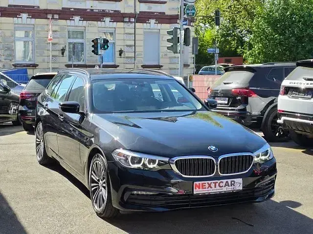 Gebraucht BMW 520 Sport Line 190 PS (139 kW) 2019 Schwarz Kombi