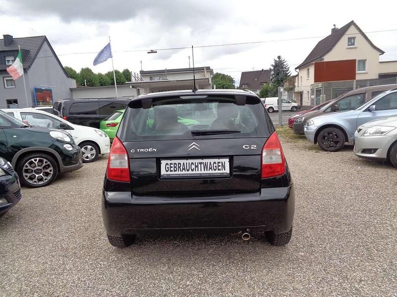 Gebraucht Citroën C2 Sport Chic 73 PS (53 kW) 2008 Lack onyx schwarz/deckende Kleinwagen