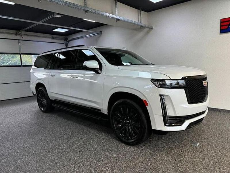 Weiß Gebraucht 2022 Cadillac Escalade SUV | 94.600 € - Bild 1/4