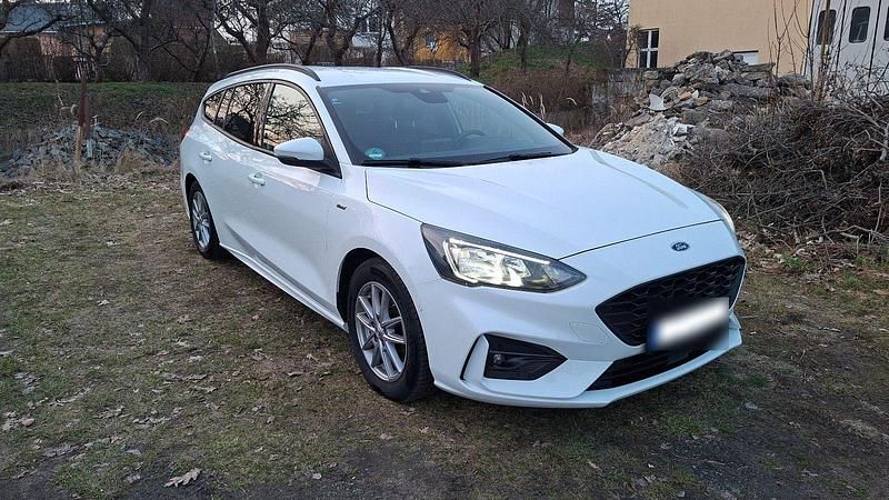 Gebraucht Ford Focus ST-Line 125 PS (91 kW) 2022 Weiß Kombi
