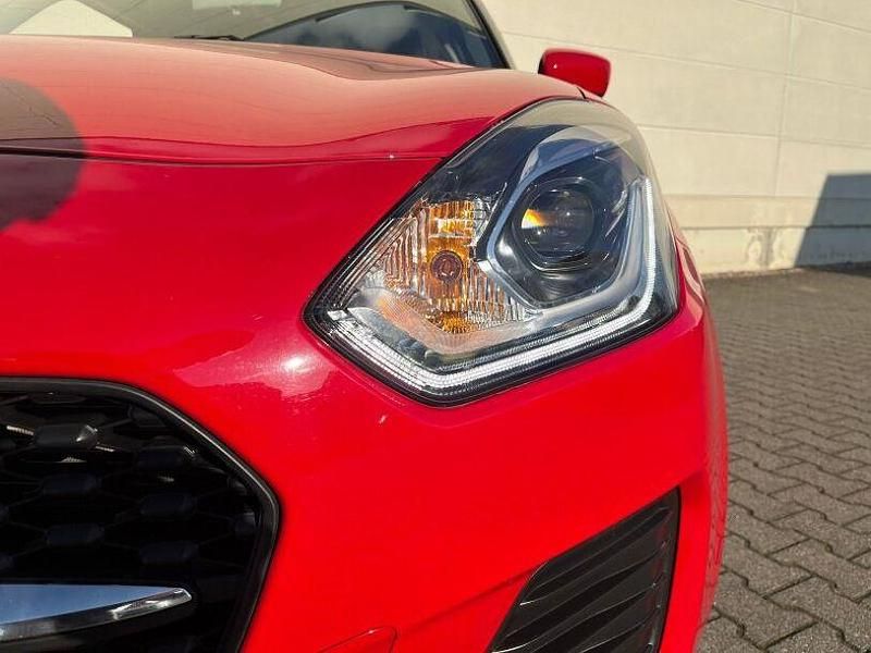 Gebraucht Suzuki Swift Club 83 PS (61 kW) 2021 Rot Kleinwagen