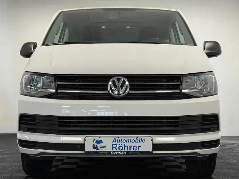 Käytetty VW Multivan 2017 Andere Tila-auto