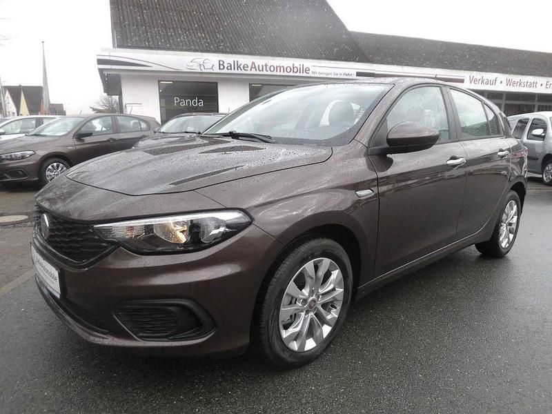 Magnetico bronze metallic Gebraucht 2019 Fiat Tipo Limousine | 9.490 € (Fairer Preis) - Bild 1/4