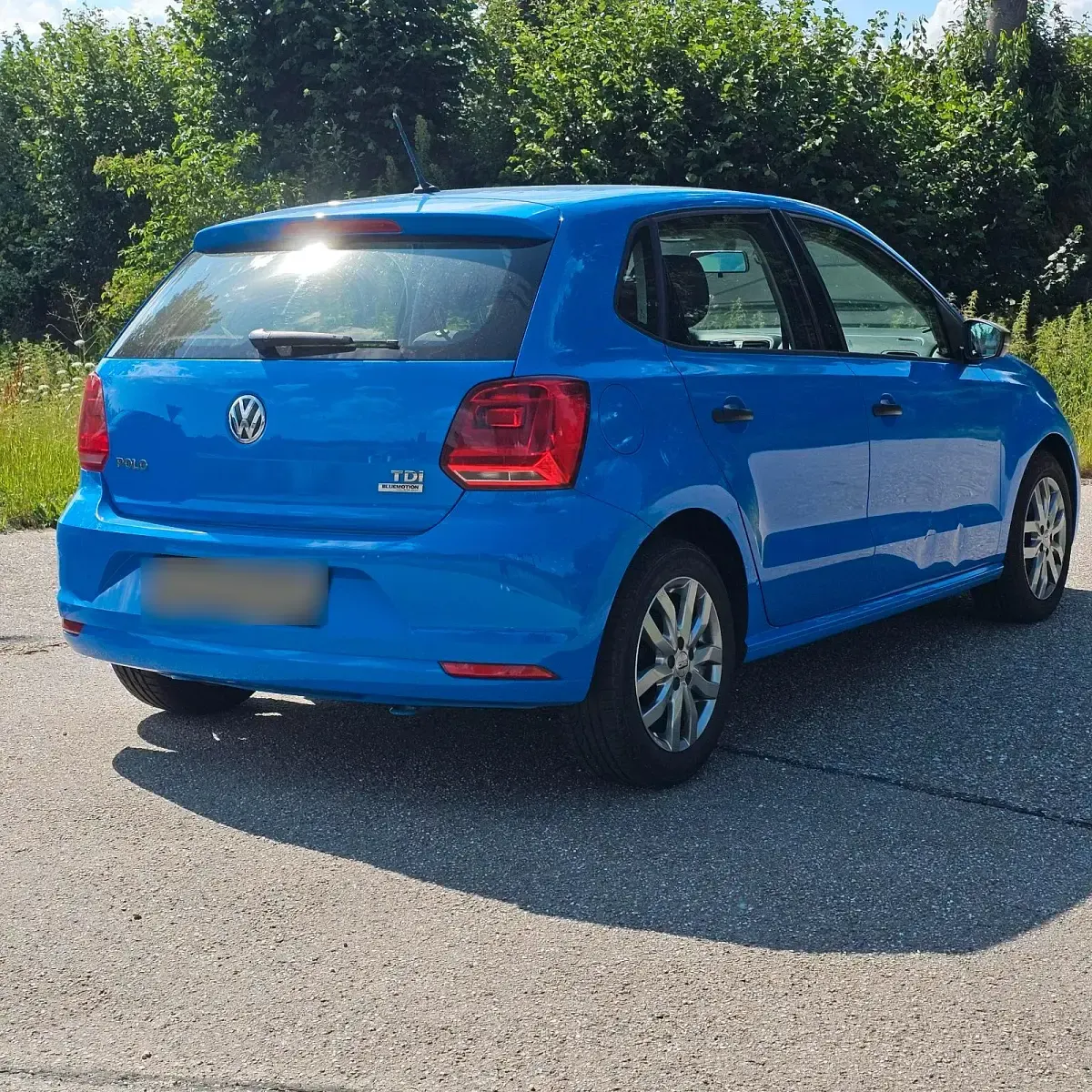 Gebraucht VW Polo 75 PS (55 kW) 2015 Blau Kleinwagen