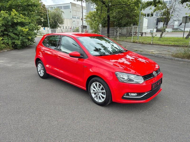 Rot Gebraucht 2016 VW Polo LOUNGE Kleinwagen | 8.450 € (Guter Preis) - Bild 1/4