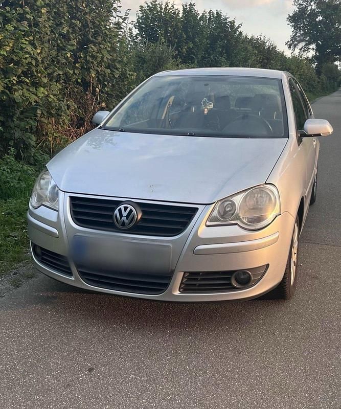 Silber Gebraucht 2009 VW Polo Kleinwagen | 1.500 € (Fairer Preis) - Bild 1/4