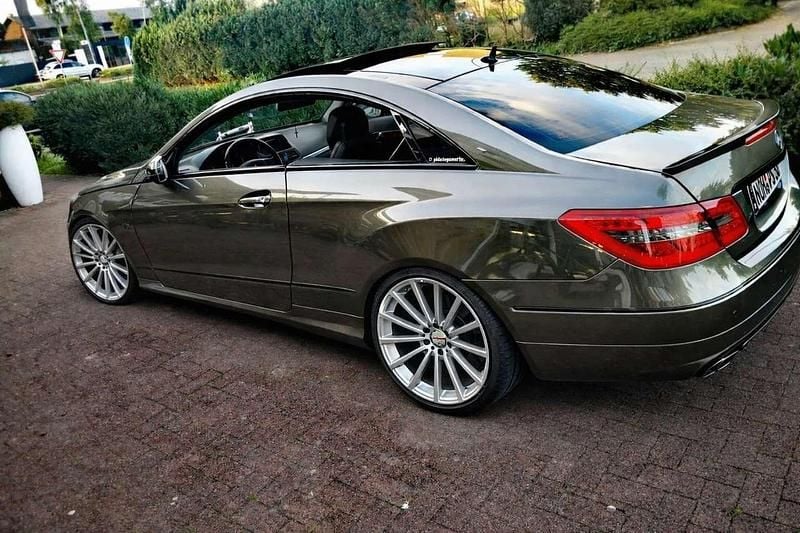 Gebraucht 2010 Mercedes E500 Coupé | 10.999 € (Etwas zu teuer) - Bild 1/4