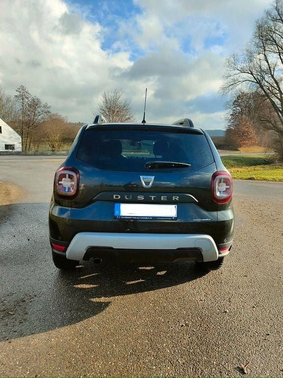 Gebraucht Dacia Duster 114 PS (83 kW) 2018 Schwarz SUV
