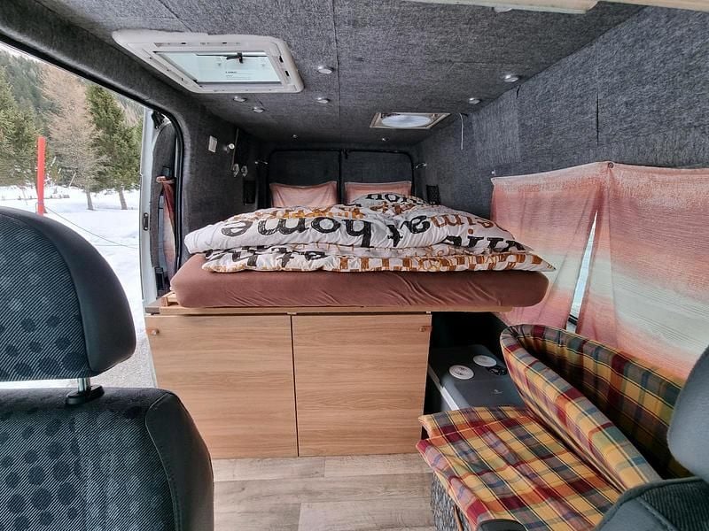 Używany Ford Transit 115 KM (84 kW) 2009 Biały Minivan
