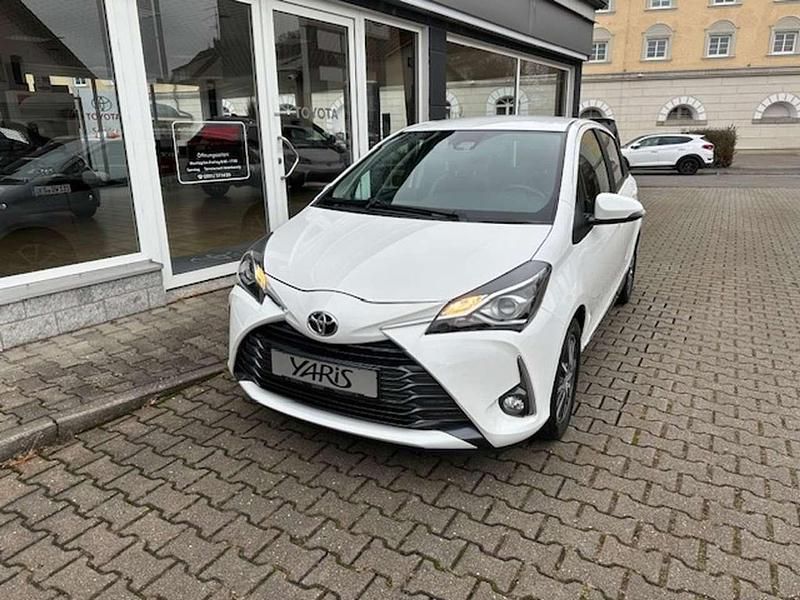 040 Gebraucht 2019 Toyota Yaris Club Kleinwagen | 13.299 € (Fairer Preis) - Bild 1/4