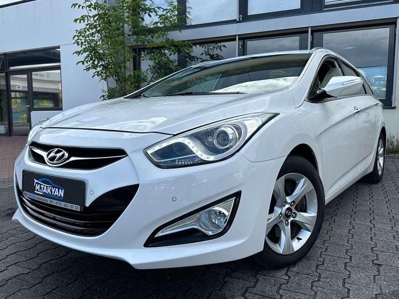 White crystal Gebraucht 2012 Hyundai i40 Style Kombi | 8.900 € (Fairer Preis) - Bild 1/4