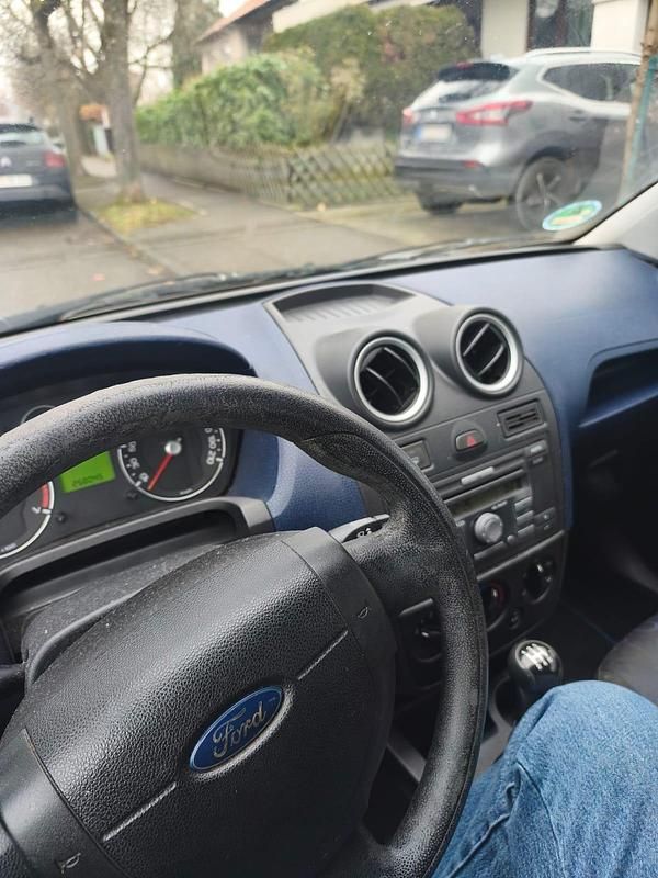 Gebraucht Ford Fiesta 69 PS (50 kW) 2006 Blau Kleinwagen