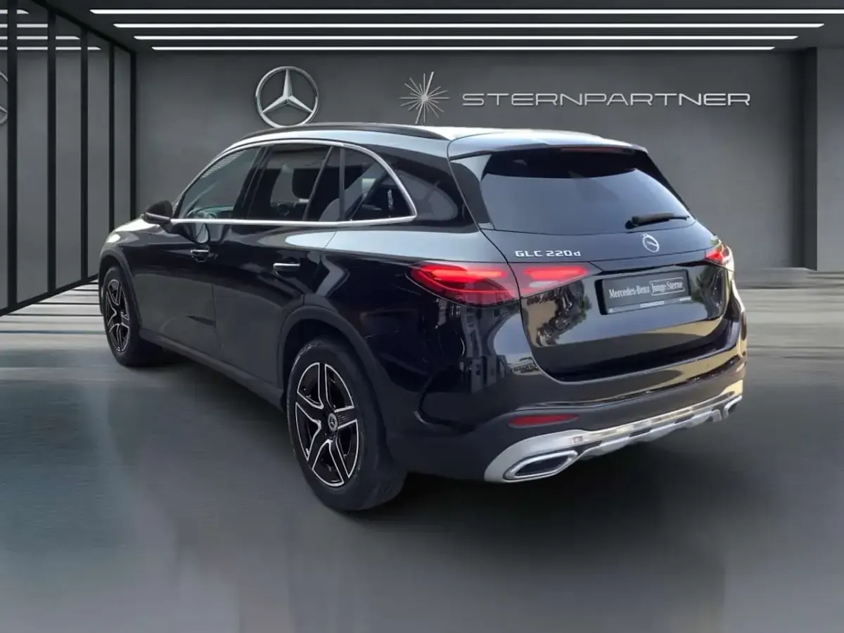 Gebraucht Mercedes GLC220 AMG 197 PS (144 kW) 2025 Schwarz SUV