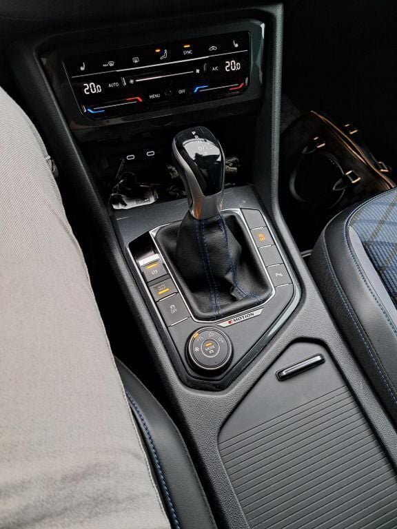 Silber Gebraucht 2021 VW Tiguan R SUV | 34.000 € (Superpreis) - Bild 1/4