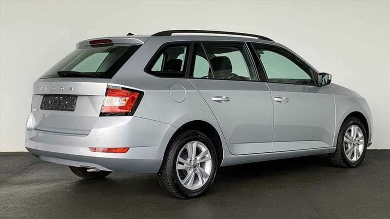 Gebraucht Skoda Fabia Ambition 95 PS (69 kW) 2022 Silber Kleinwagen