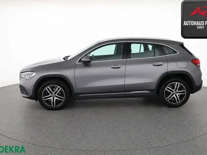 Gebraucht Mercedes GLA250 Progressive 224 PS (164 kW) 2020 Mountaingrau SUV