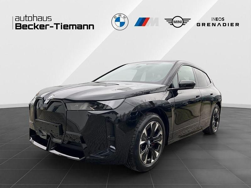 Neu BMW iX Exclusive 300 kW (408 PS) 2025 Saphirschwarz SUV