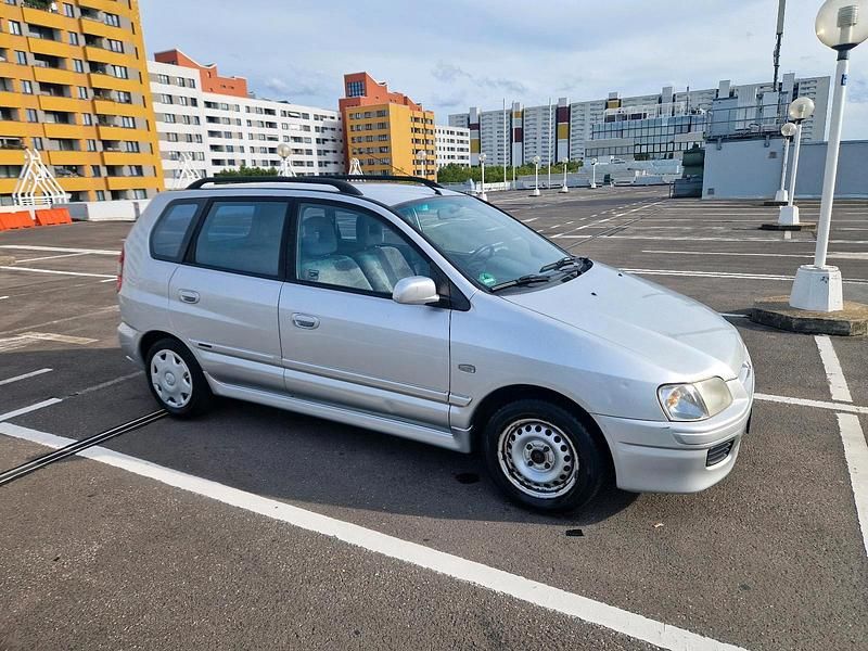 Silber Gebraucht 2001 Mitsubishi Space Star Van / Kleinbus | 1.499 € (Fairer Preis) - Bild 1/4