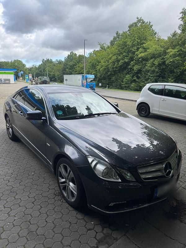 Gebraucht 2010 Mercedes E250 Coupé | 7.800 € (Superpreis) - Bild 1/4