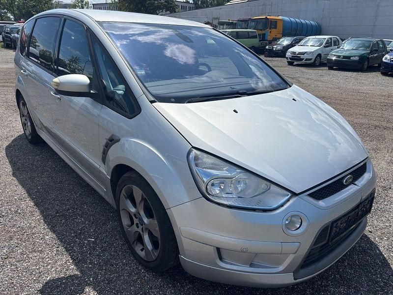 Silber Gebraucht 2009 Ford S-MAX S Van / Kleinbus | 2.390 € (Superpreis) - Bild 1/4