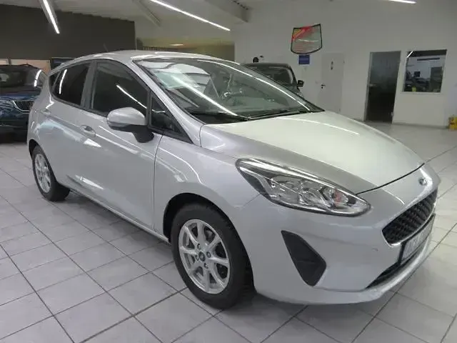 Gebraucht Ford Fiesta Trend 140 PS (102 kW) 2017 Silber Kleinwagen