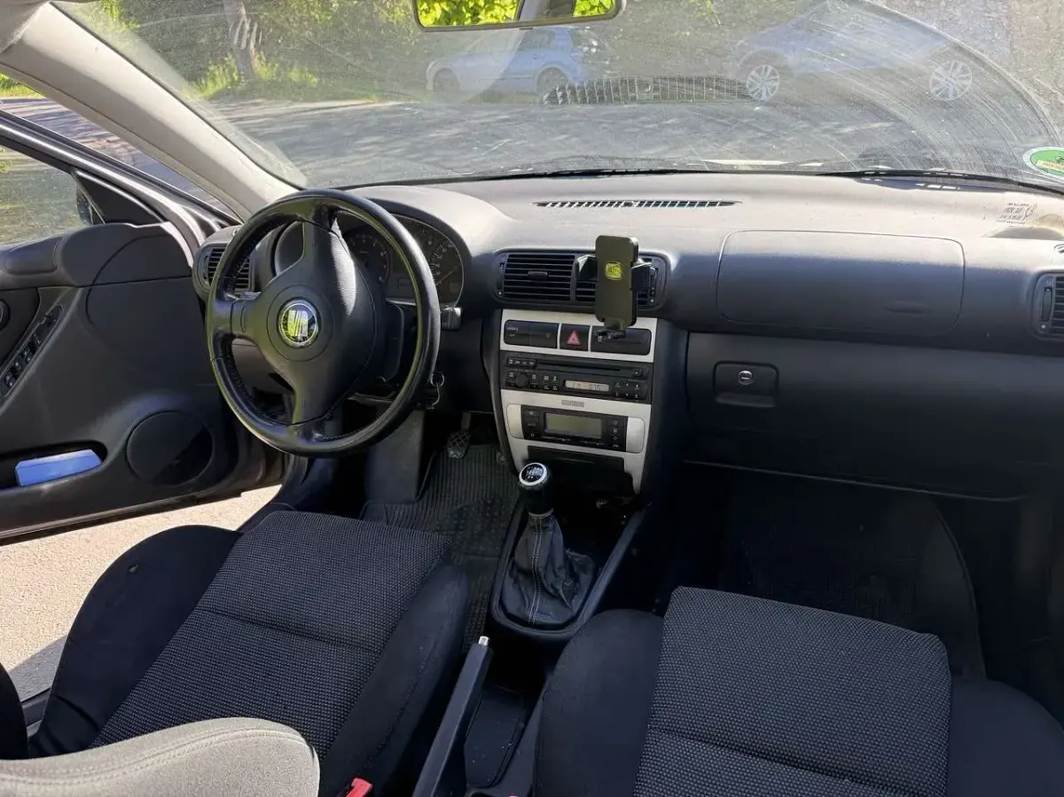 Second-hand Seat Leon 105 CP (77 kW) 2003 Hatchback