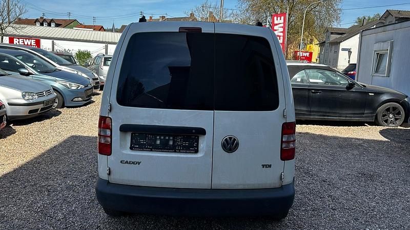 Second-hand VW Caddy 75 CP (55 kW) 2014 Alb Monovolum
