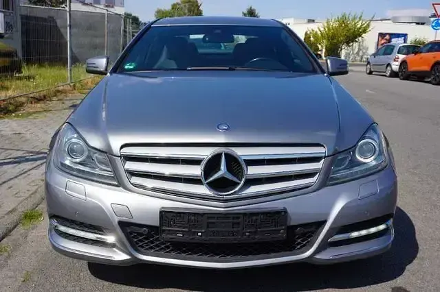 Gebraucht Mercedes C250 204 PS (150 kW) 2012 Silber Coupé