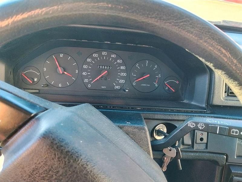 Gebraucht Volvo 940 122 PS (89 kW) 1994 Rot Limousine
