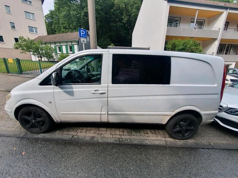 Weiß Gebraucht 2004 Mercedes Vito Van / Kleinbus | 2.500 € - Bild 1/4