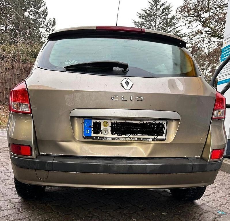 Gebraucht Renault Clio II Dynamique 111 PS (81 kW) 2008 Gold Limousine