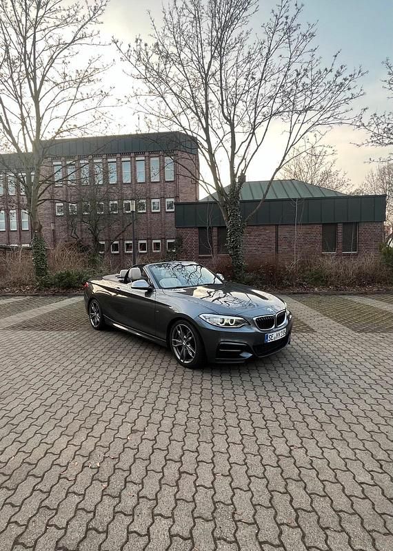 Gebraucht BMW M235 M Sport 326 PS (239 kW) 2015 Grau Cabrio