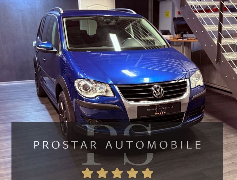 Blau Gebraucht 2010 VW Touran Cross R-line Van / Kleinbus | 6.690 € (Fairer Preis) - Bild 1/4