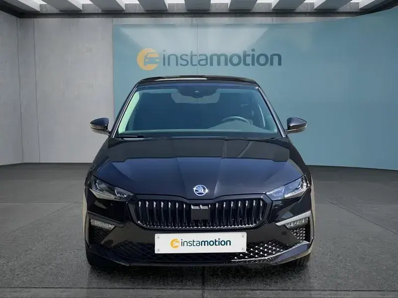 Neu Skoda Scala Tour 116 PS (85 kW) 2026 Schwarz Kleinwagen