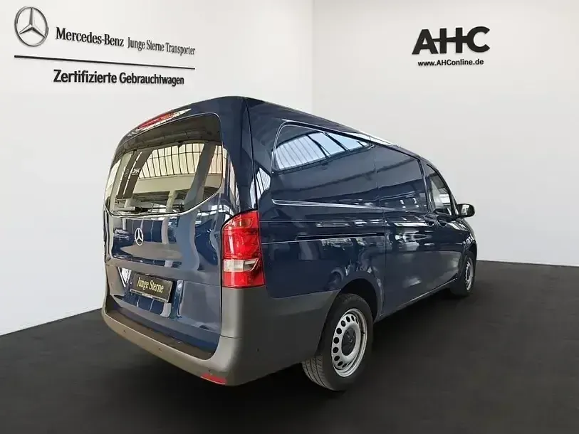 Gebraucht Mercedes Vito 163 PS (119 kW) 2022 Blau Van