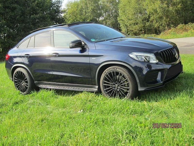 Blau Gebraucht 2016 Mercedes GLE450 AMG AMG Coupé | 38.500 € (Fairer Preis) - Bild 1/4