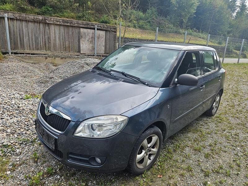 Gebraucht Skoda Fabia 80 PS (58 kW) 2010 Grau Limousine