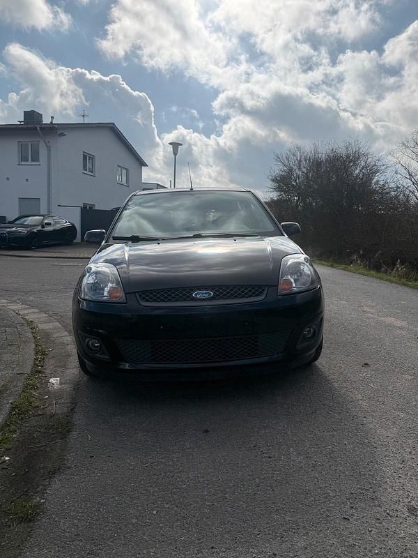 Gebraucht Ford Fiesta 80 PS (58 kW) 2008 Schwarz Kleinwagen