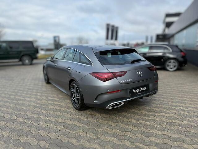 Gebraucht Mercedes CLA200 Shooting Brake Premium 163 PS (119 kW) 2024 Manufaktur mountaingrau magno Kombi
