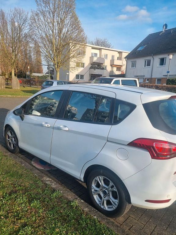 Gebraucht Ford B-MAX Trend 101 PS (74 kW) 2012 Weiß Van / Kleinbus