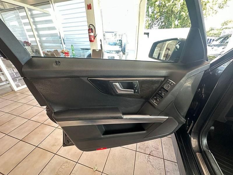 Gebraucht Mercedes GLK220 170 PS (125 kW) 2013 Grau SUV