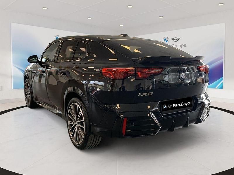 Gebraucht BMW iX2 Luxury Line 230 kW (313 PS) 2025 Schwarz SUV