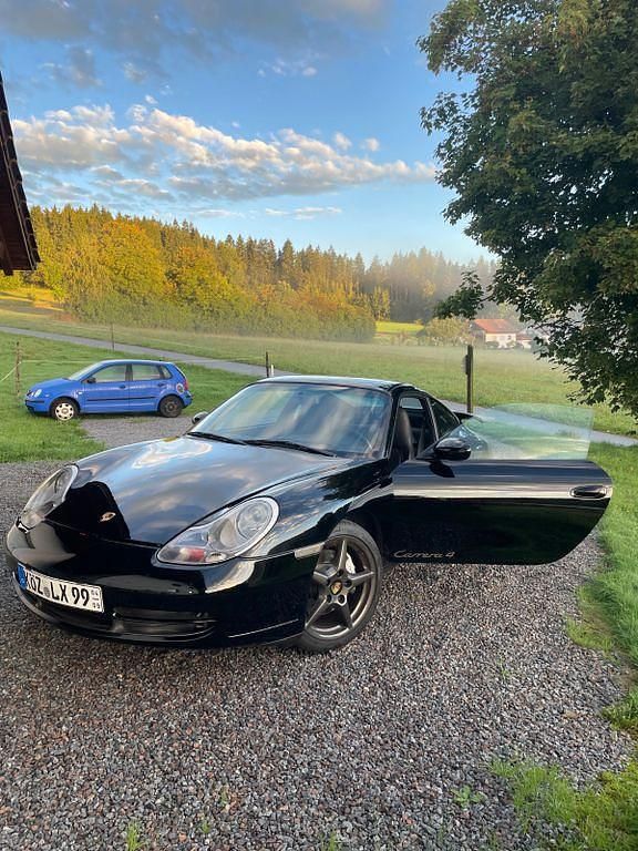 Schwarz Gebraucht 1999 Porsche 911 Carrera 4 Coupé | 37.400 € - Bild 1/4