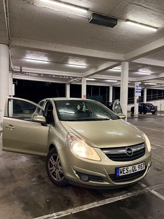Gebraucht Opel Corsa Edition 80 PS (58 kW) 2010 Gold Kleinwagen