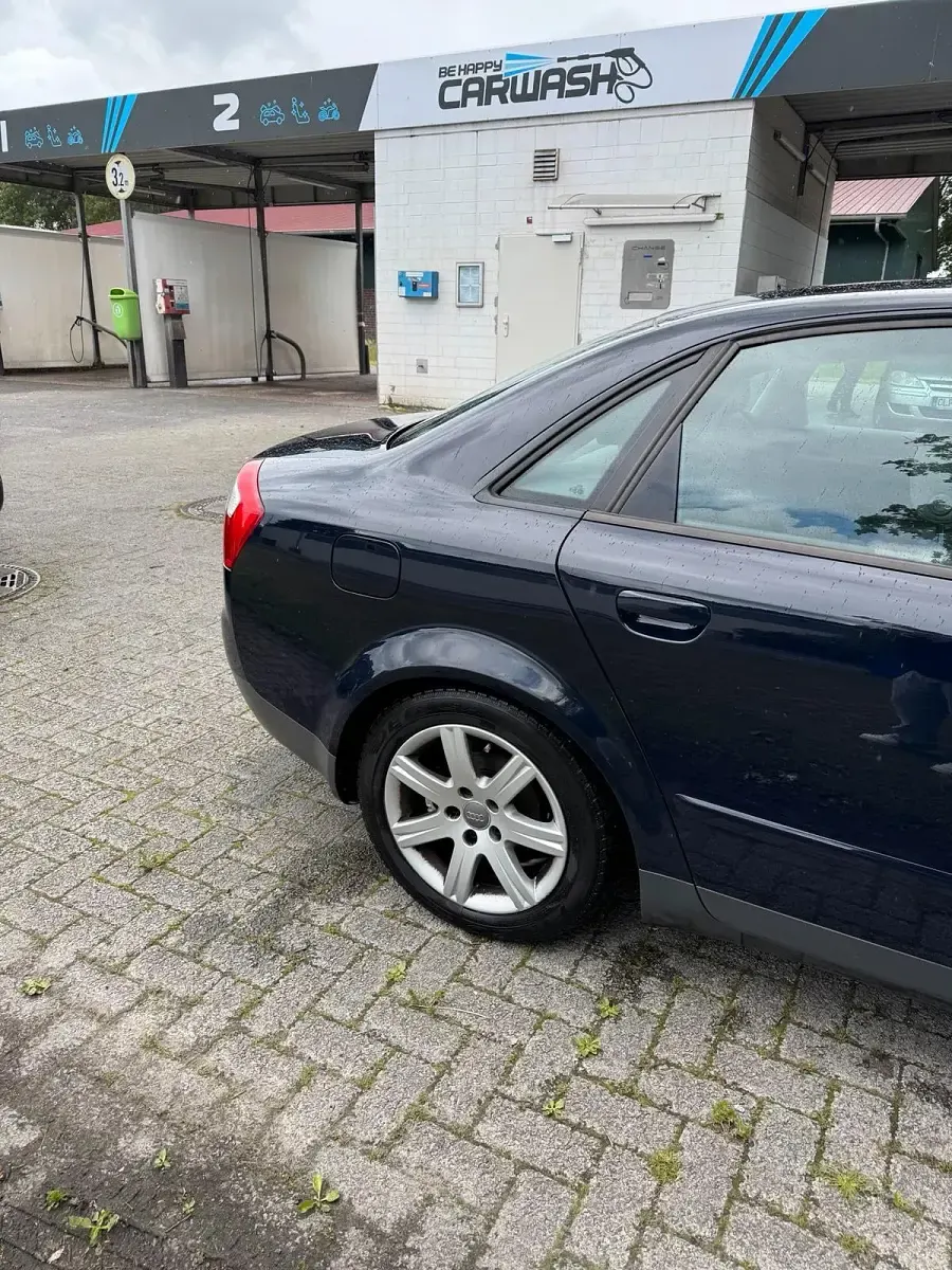 Gebraucht Audi A4 150 PS (110 kW) 2001 Blau Limousine