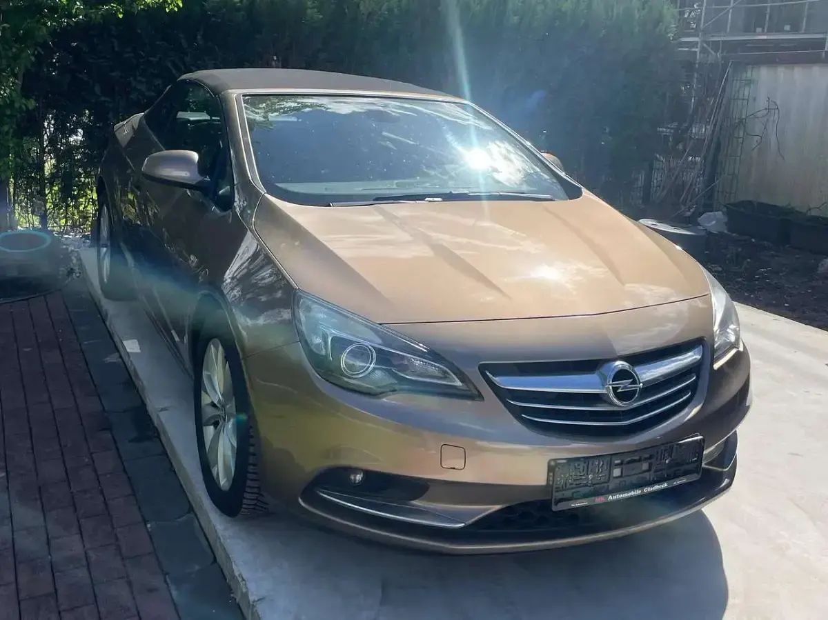 Gebraucht Opel Cascada Edition 140 PS (102 kW) 2013 Gold Cabrio